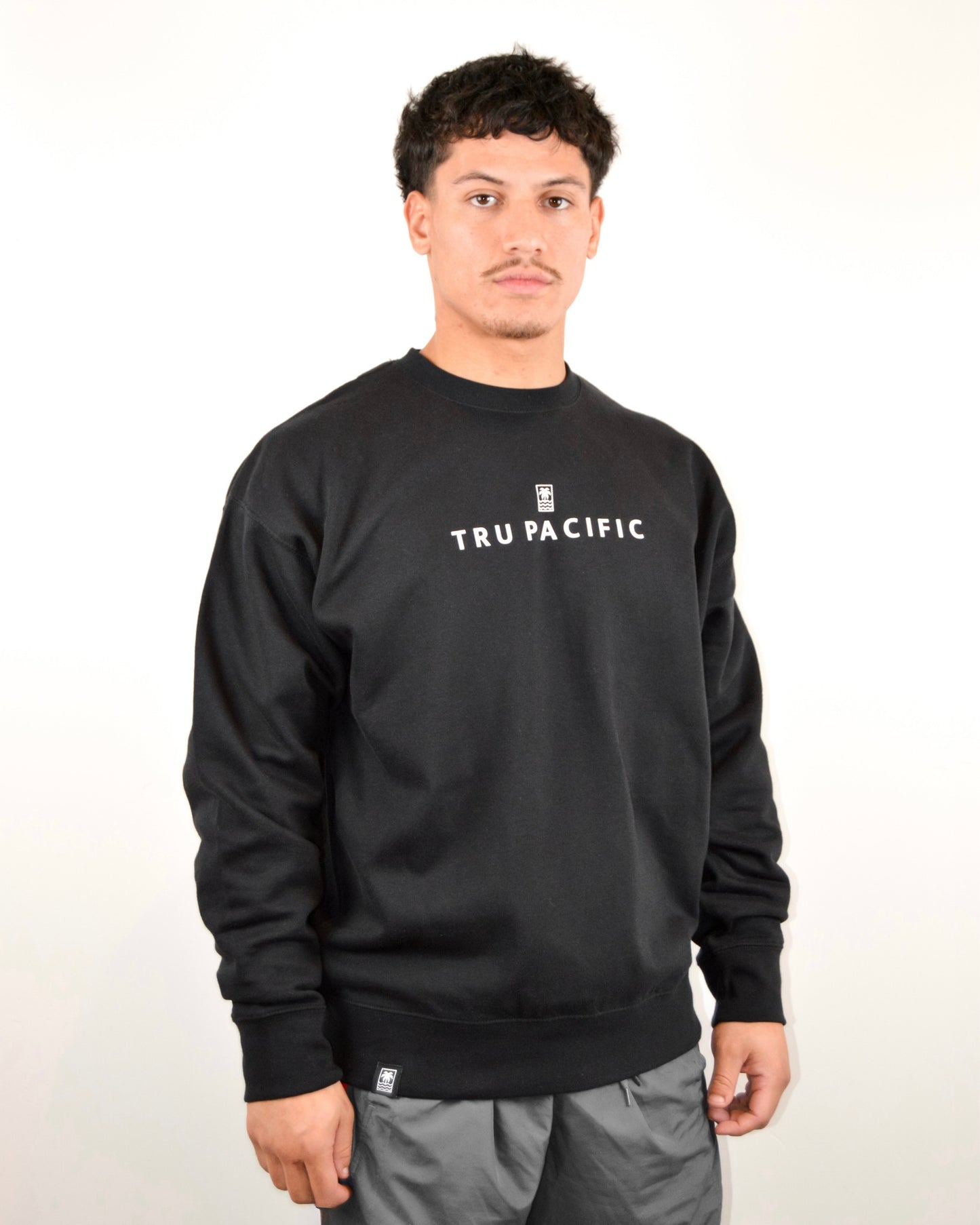 Tru Essential Crew (Black)